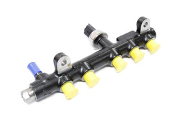 kolektor dostawy paliwa Ford 2.0 TDCi DW10F OE: 2167563