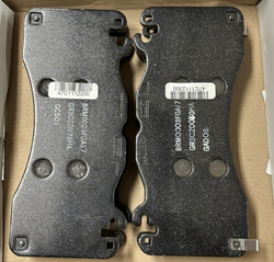 klocki hamulcowe Ford Mustang - przód OE 2044148 Brembo